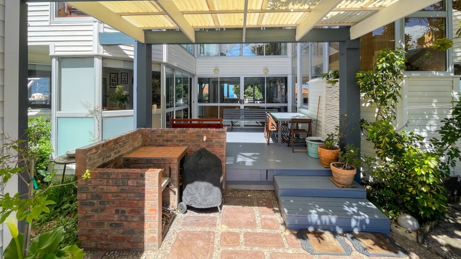 5 Bedroom Property for Sale in Hersham Western Cape